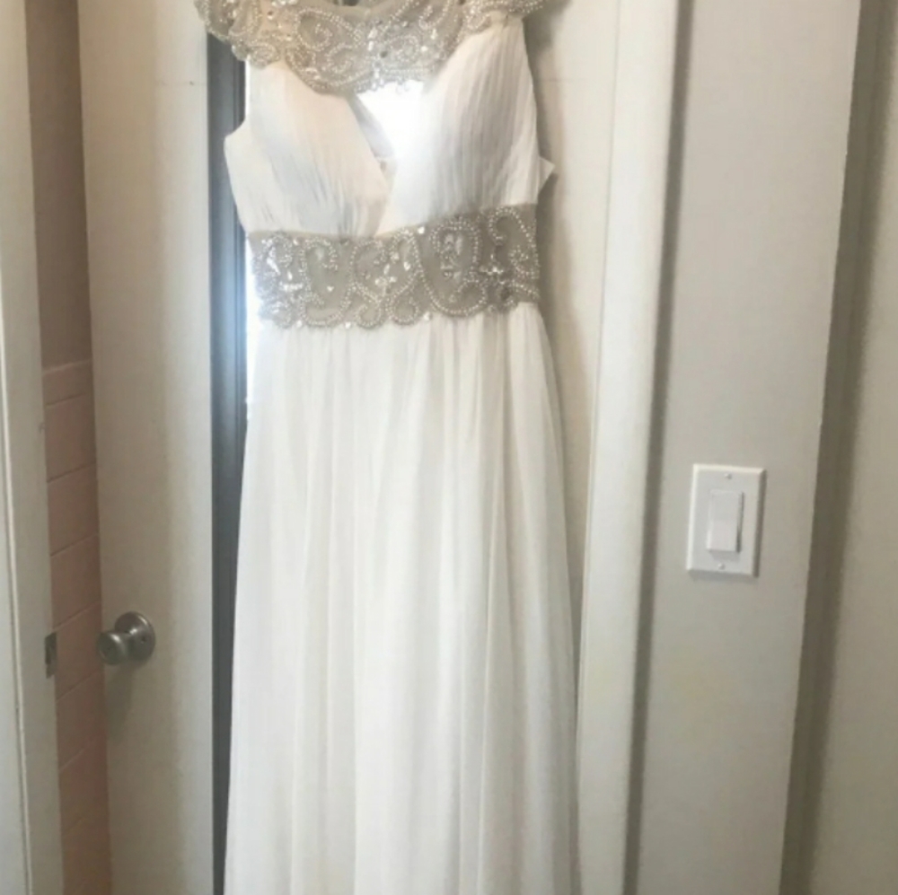 Evening or wedding gown